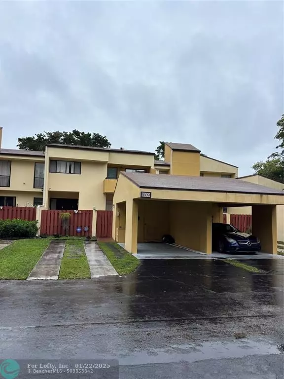 8509 NW 9th Pl, Plantation, FL 33324