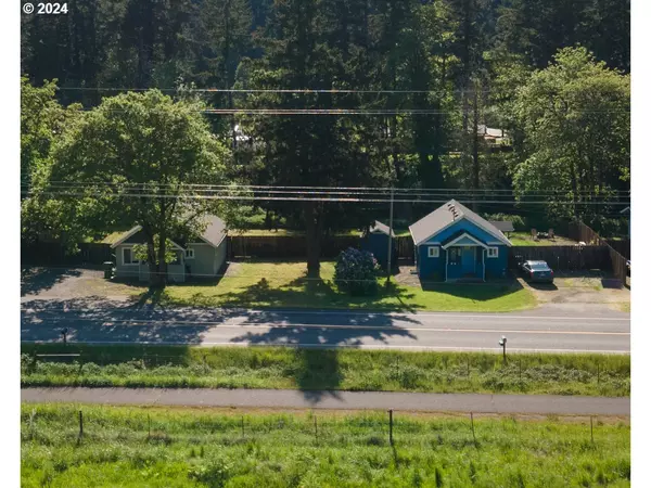 37532/37534 Row River RD, Dorena, OR 97434