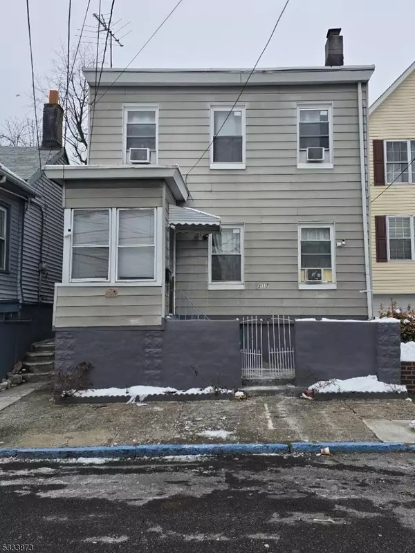 217 Walnut St, Paterson City, NJ 07522