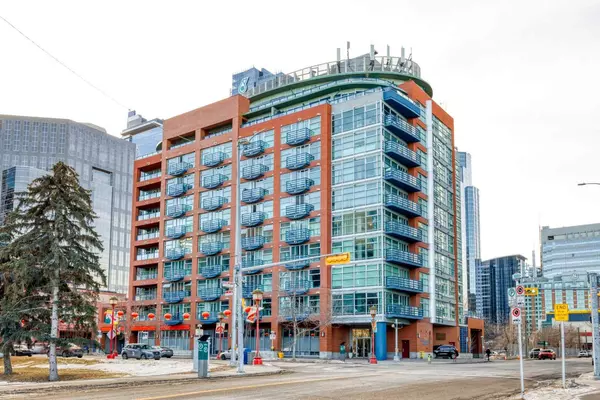 205 Riverfront AVE Southwest #401, Calgary, AB T2P 5K4