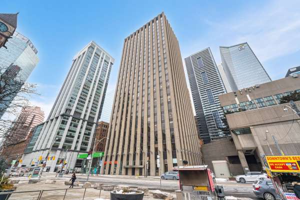 65 Queen ST #800, Toronto C01, ON M5H 2M5