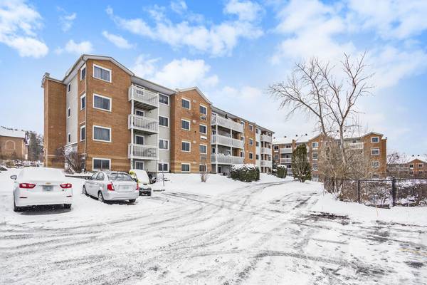 345 Centrum BLVD #308, Orleans - Cumberland And Area, ON K1E 3W9