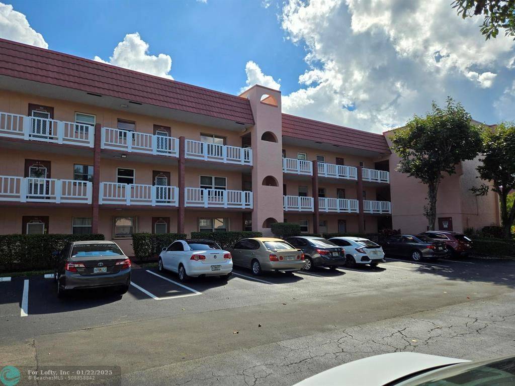 Sunrise, FL 33322,9440 Sunrise Lakes Blvd  #311