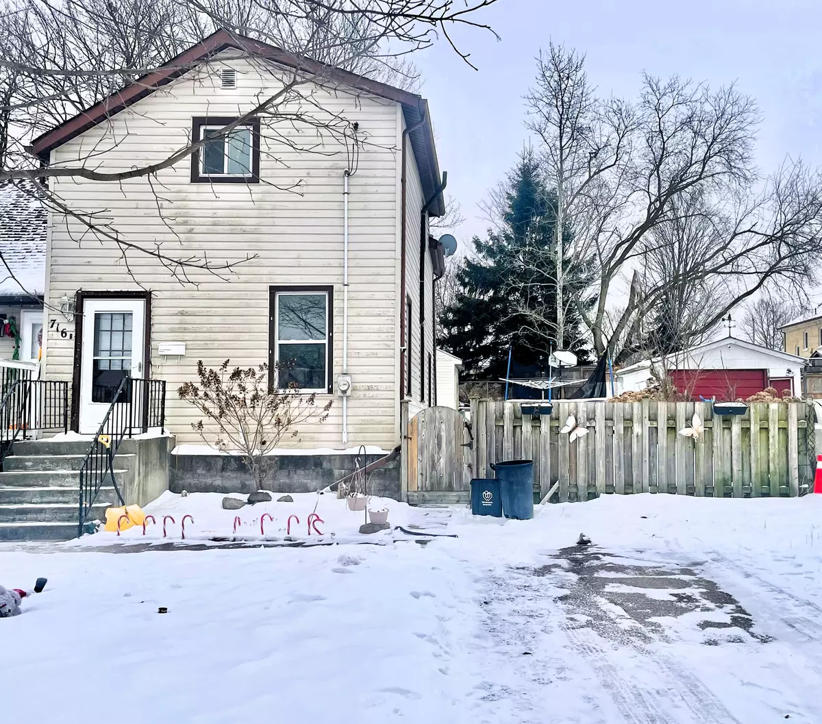 Woodstock, ON N4S 2A4,716 Frances ST #B