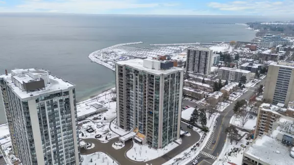 2180 Marine DR #904, Oakville, ON L6L 5V2