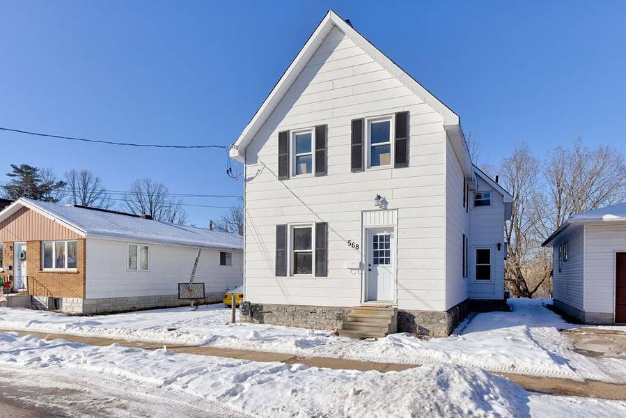 568 Moffat ST, Renfrew, ON K8A 3Y1