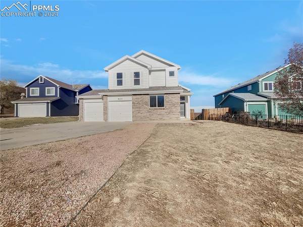 900 Descendant DR, Fountain, CO 80817