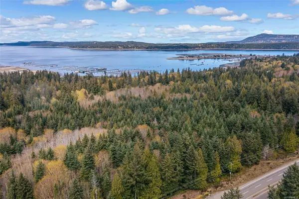 Lot 13 Island Hwy W, Bowser, BC V0R 1G0