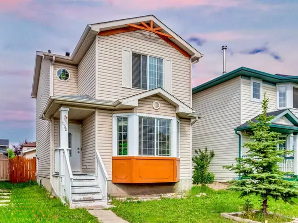 152 Martin Crossing CRES NE, Calgary, AB T3J 3S8