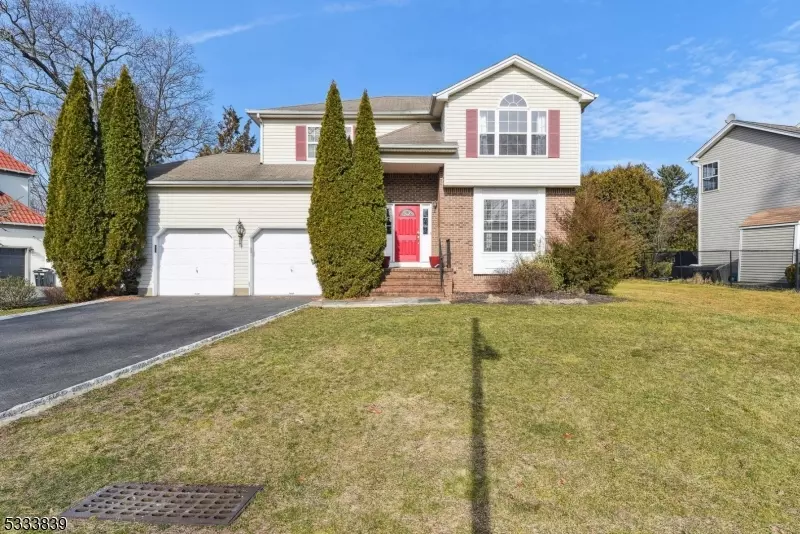 Montclair Twp., NJ 07042,3 Orchard Ct