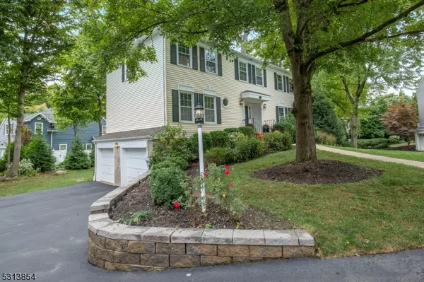 Morristown Town, NJ 07960,15 Kary Way