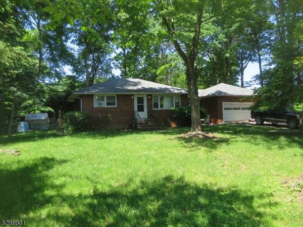 1 Montrose Ave, Woodbridge Twp., NJ 07067