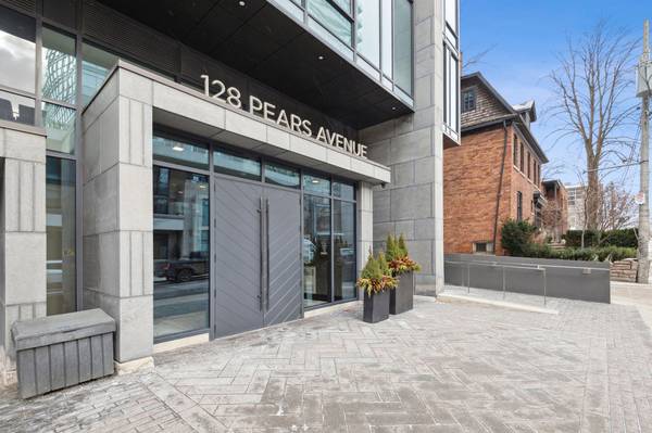 128 Pears AVE #507,  Toronto C02,  ON M5R 0A9