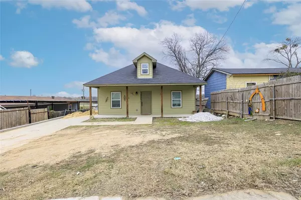 3220 Prairie Avenue, Fort Worth, TX 76106