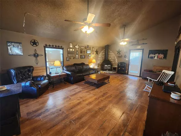 Quinlan, TX 75474,1589 Shady Woods Drive