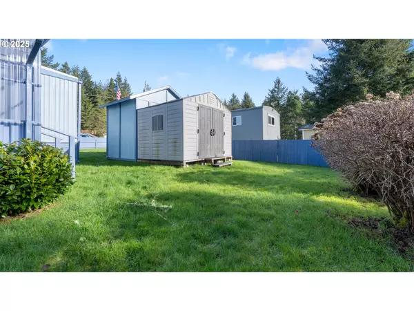 North Bend, OR 97459,93740 SHUTTERS LANDING LN #6