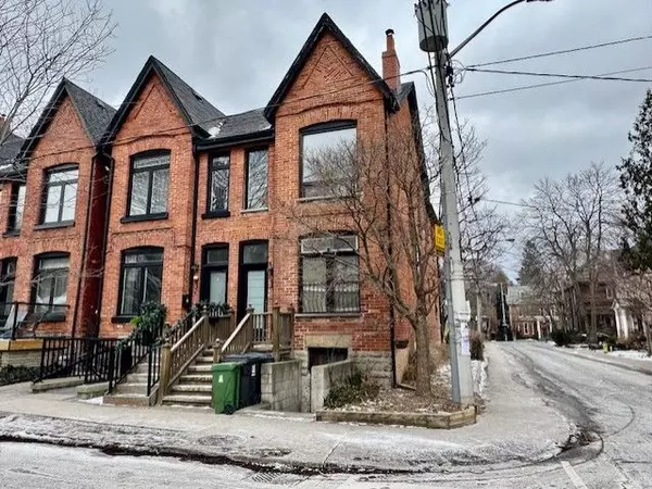 1 Howie AVE #Upper, Toronto E01, ON M4M 2H9