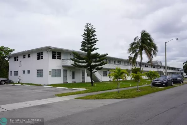 Miami Gardens, FL 33169,15 NW 204th St  #6