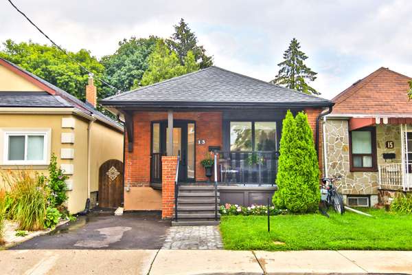 13 Beechwood AVE, Toronto W03, ON M6N 4S9