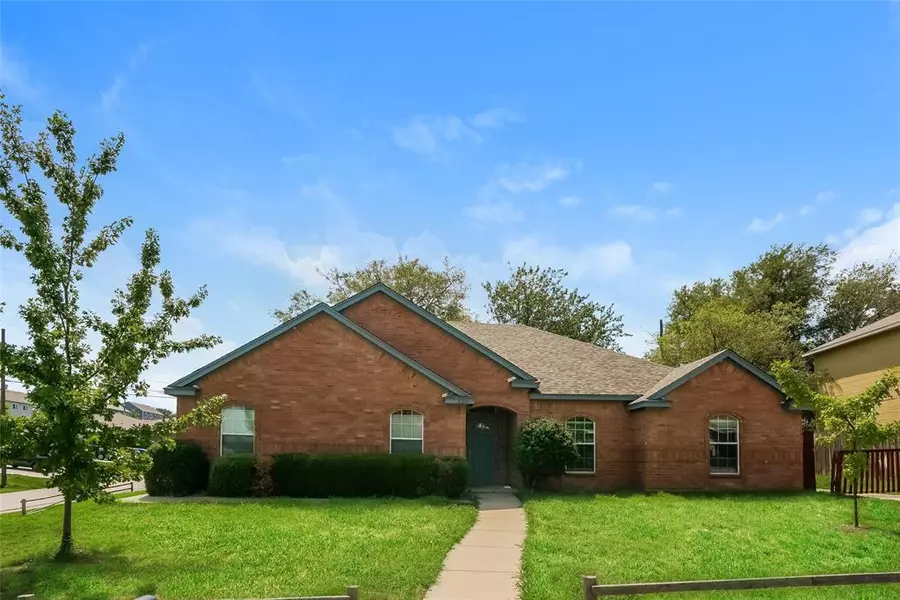 8001 Arbor Avenue, Fort Worth, TX 76116