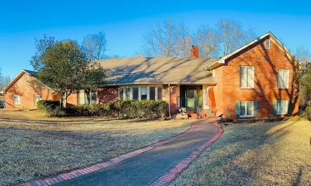 1 River Hills Drive, Denison, TX 75020