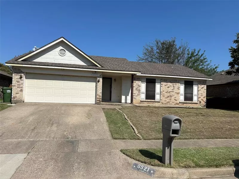 6521 Kary Lynn Drive N, Watauga, TX 76148