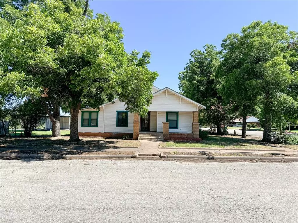 Seymour, TX 76380,409 E Idaho Street