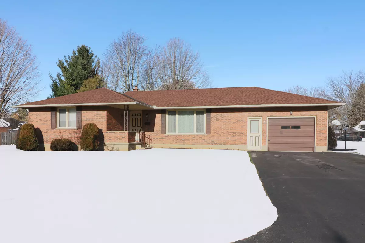 Tillsonburg, ON N4G 4T8,4 SEGAL DR