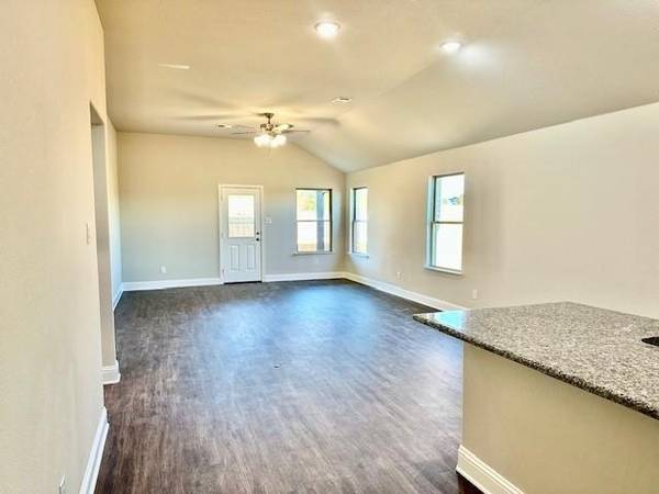 6602 Pattison, Greenville, TX 75402