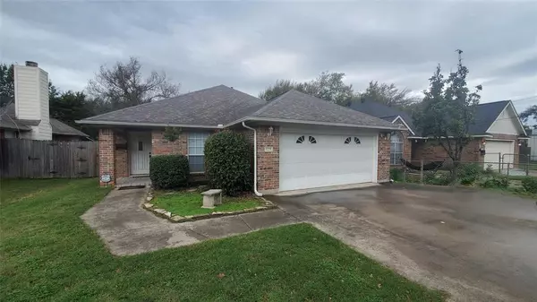 1221 Balleywood Road, Irving, TX 75060