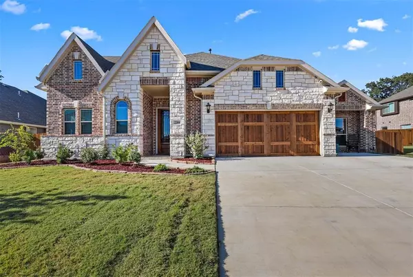 2204 Simpson Lane, Mansfield, TX 76063