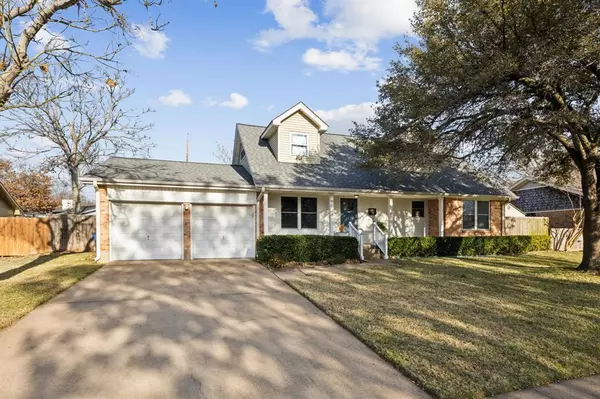 Dallas, TX 75238,9024 Flicker Lane