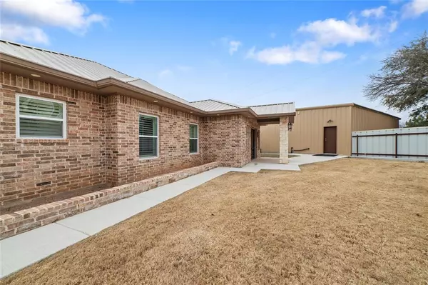 Coleman, TX 76834,241 E Circle Dr