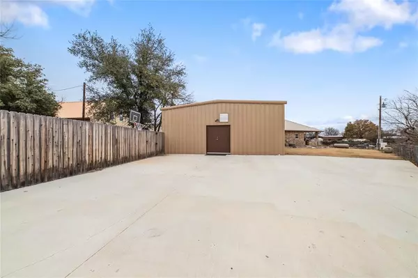 Coleman, TX 76834,241 E Circle Dr