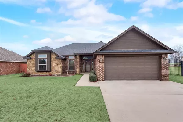 1717 Shawnee Drive, Cleburne, TX 76033