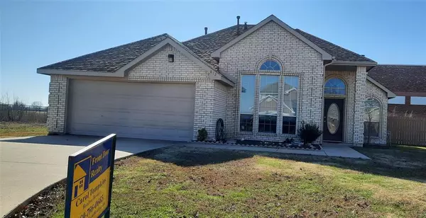 812 Valley Court, Royse City, TX 75189