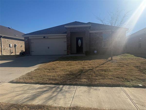 980 Glover Drive, Aubrey, TX 76227