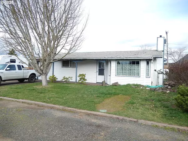 1490 W 11TH AVE, Junction City, OR 97448