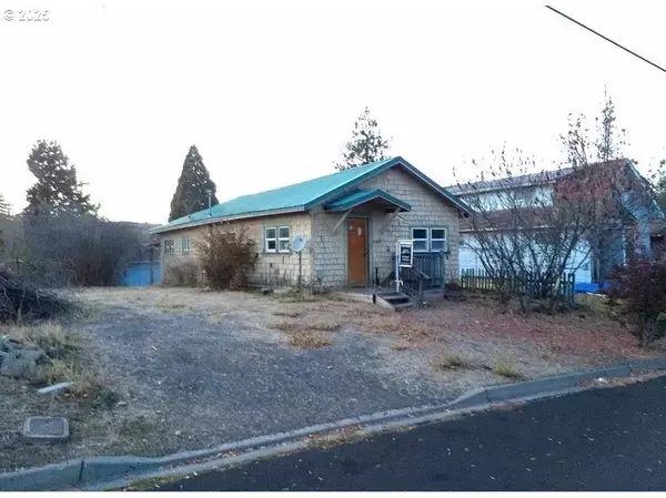 1336 LAKEVIEW AVE, Klamath Falls, OR 97601