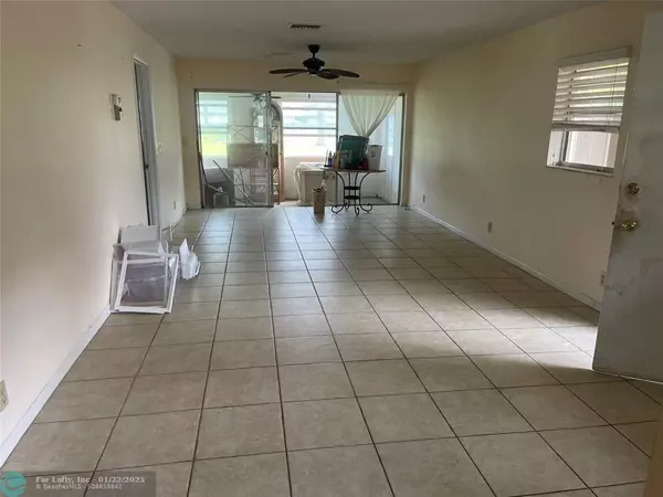 Delray Beach, FL 33445,248 Cardinal Ln  #248