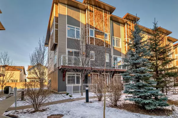 504 Skyview Point PL, Calgary, AB T3N 0L7