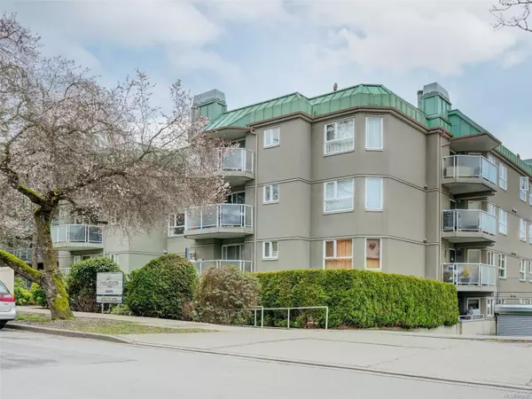 2520 Wark St #308, Victoria, BC V8T 5G6