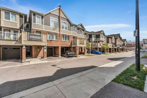 1222 Rose WAY #13, Milton, ON L9E 1P2