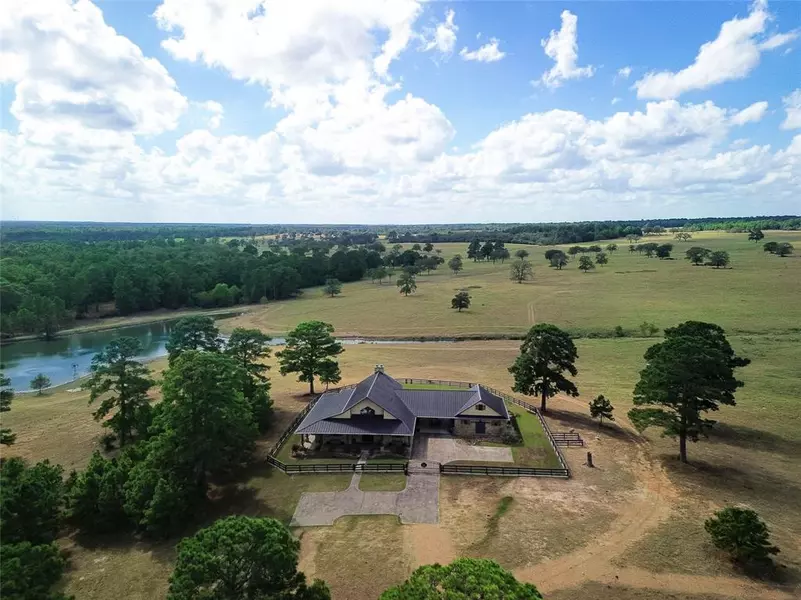 1111 Nink Road, Smithville, TX 78957