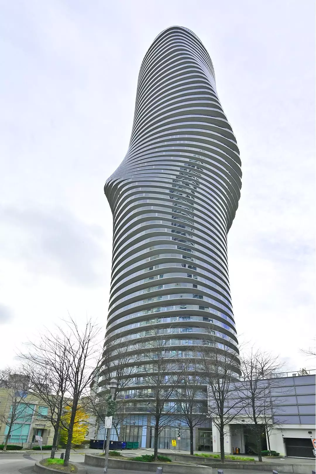 Mississauga, ON L4T 0A9,60 Absolute AVE #1502