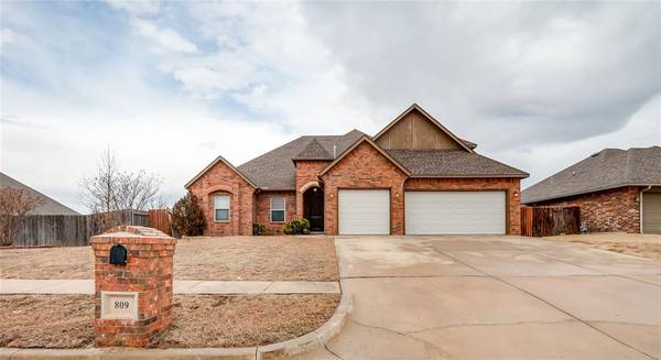 809 SE 8th Street, Moore, OK 73160