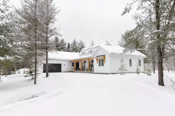 Muskoka, ON P0B 1L0,303 CLEARWATER LAKE RD