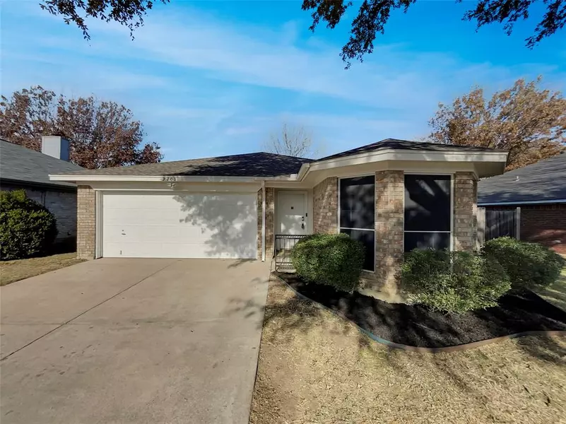 3700 Brett Drive, Fort Worth, TX 76123