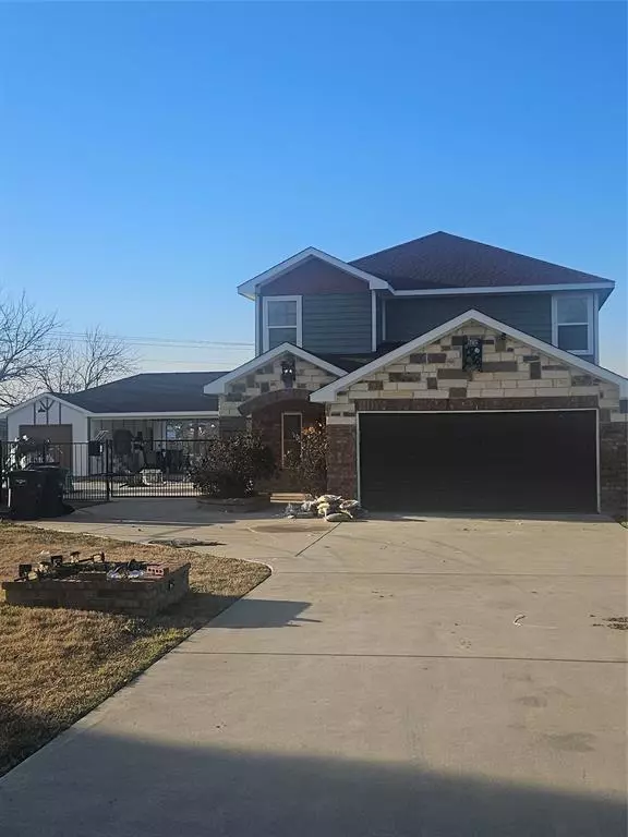 Fort Worth, TX 76105,2616 Canberra Court