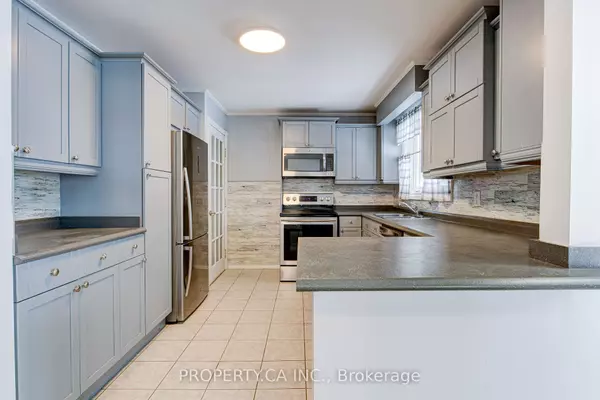 Kitchener, ON N2C 2C3,71 Highpark AVE #Upper